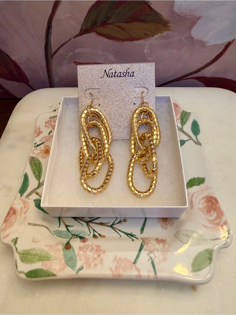 Natasha Shiny Gold Interlocking 3” Loop Drop Earrings NWT Retails $24 - Picture 9 of 9